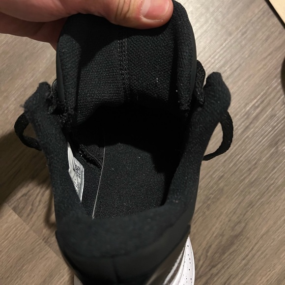 Lebron Witness 5 - Picture 5 of 6